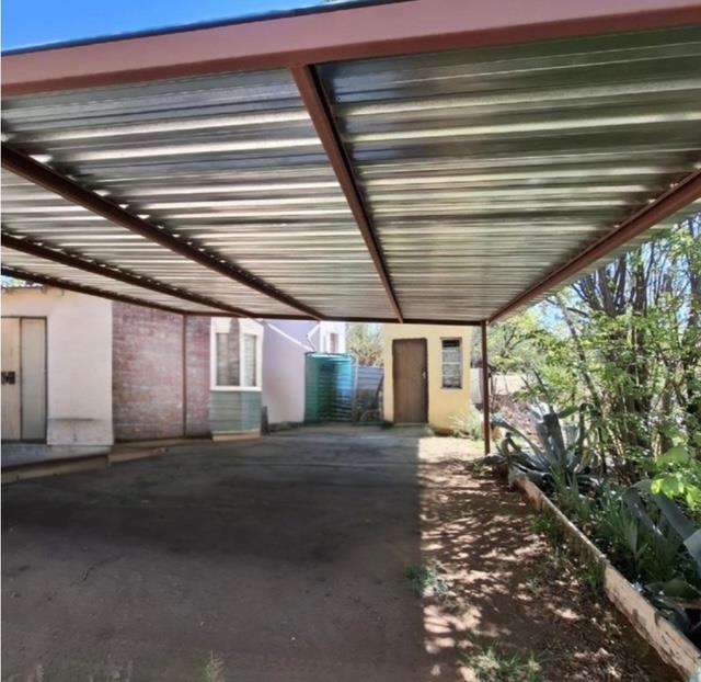 2 Bedroom Property for Sale in Trompsburg Free State
